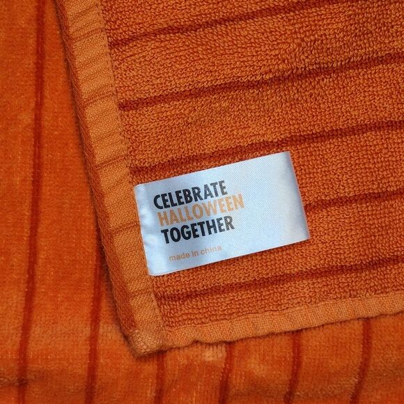 Pumpkin Soap or Lotion Dispenser & Hand Towel - Picture 5 of 15